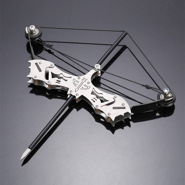 22 cm bow + 5 arrows + tools + target paper specials in seconds